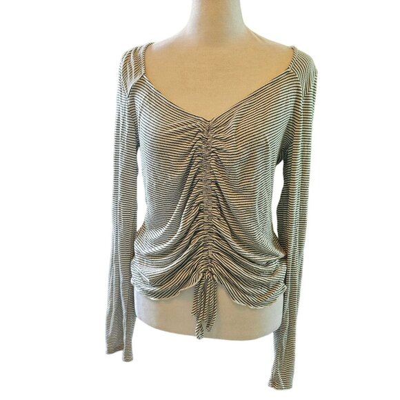 Aqua Tops - Aqua Women's Black White Striped Roughing Front long Sleeved Top size Large